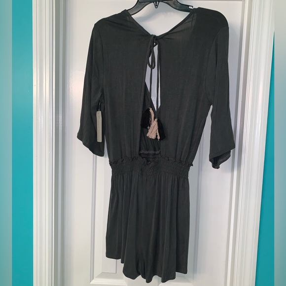 Gray romper - Picture 2 of 3